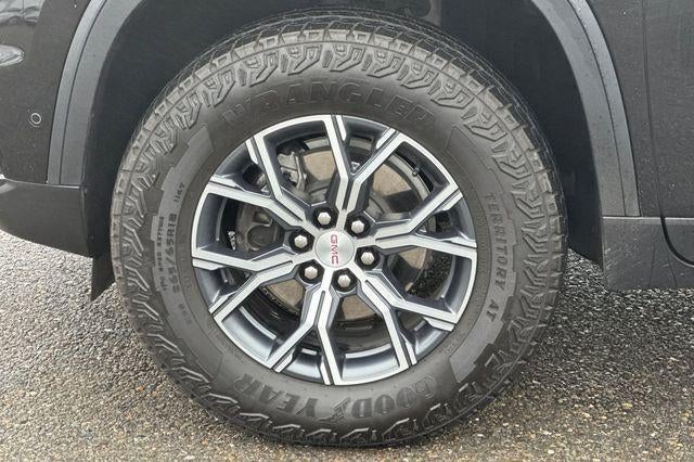 2024 GMC Acadia AT4