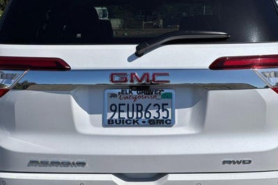 2023 GMC Acadia Denali