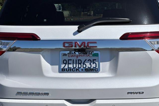 2023 GMC Acadia Denali