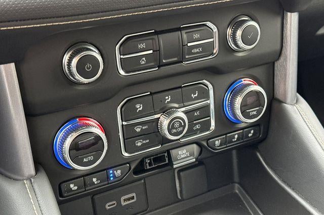 2024 GMC Yukon SLT