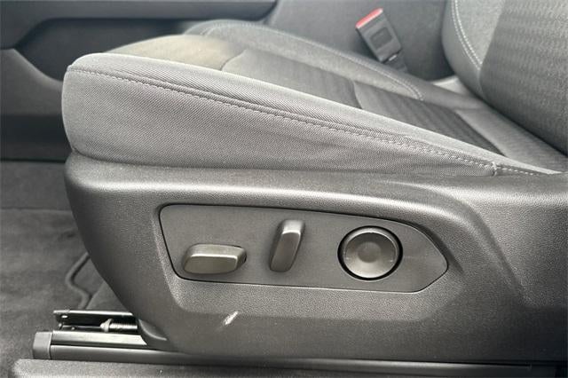 2023 GMC Yukon XL SLE