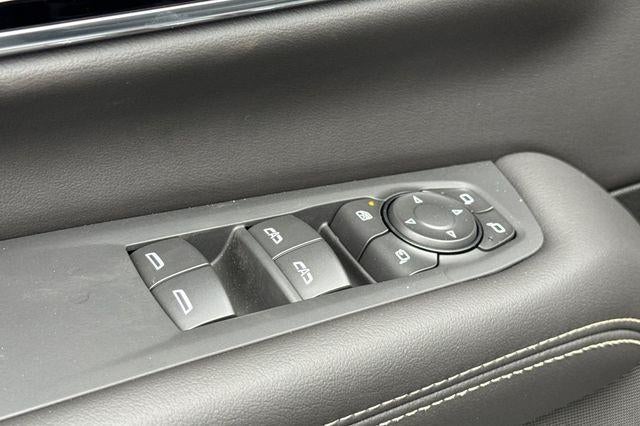 2025 GMC Yukon XL Elevation