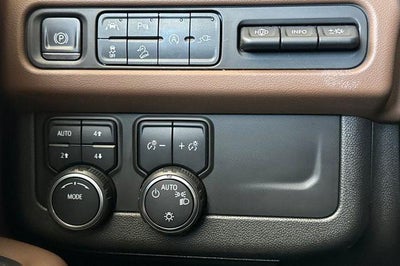 2021 Chevrolet Suburban High Country