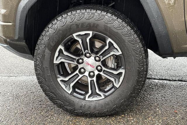 2025 GMC Canyon AT4