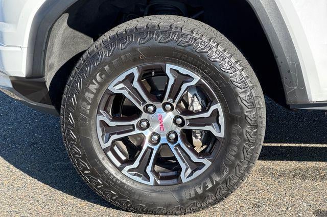 2023 GMC Canyon AT4