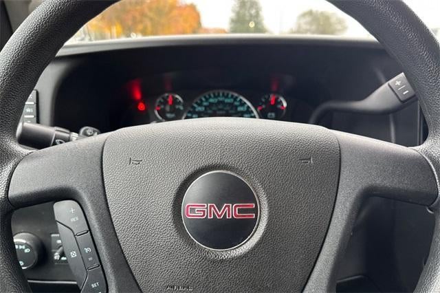 2023 GMC Savana Cargo 2500 Base