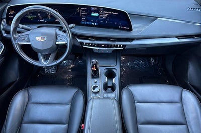 2024 Cadillac XT4 Premium Luxury