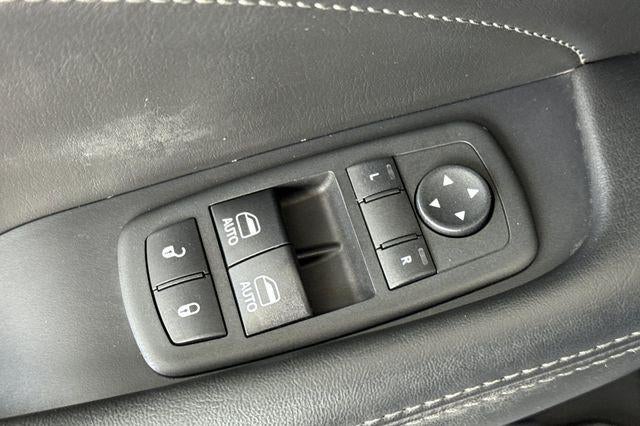 2017 Dodge Challenger 392 Hemi Scat Pack Shaker