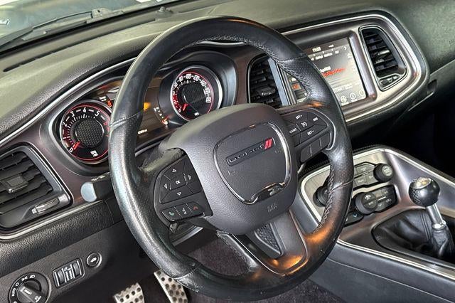2017 Dodge Challenger 392 Hemi Scat Pack Shaker