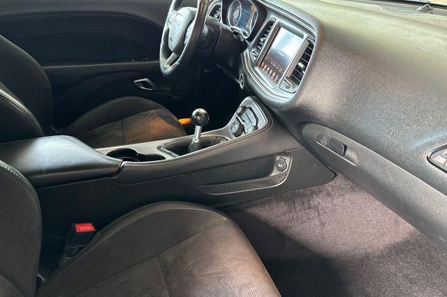 2017 Dodge Challenger 392 Hemi Scat Pack Shaker