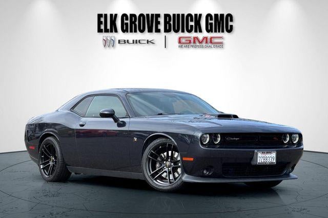 2017 Dodge Challenger 392 Hemi Scat Pack Shaker