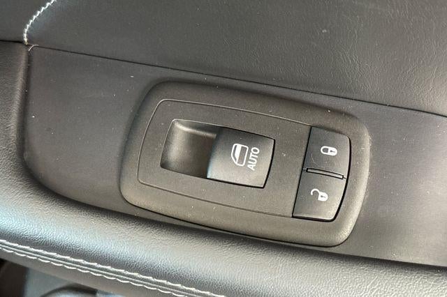 2017 Dodge Challenger 392 Hemi Scat Pack Shaker