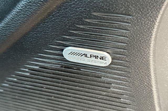 2017 Dodge Challenger 392 Hemi Scat Pack Shaker