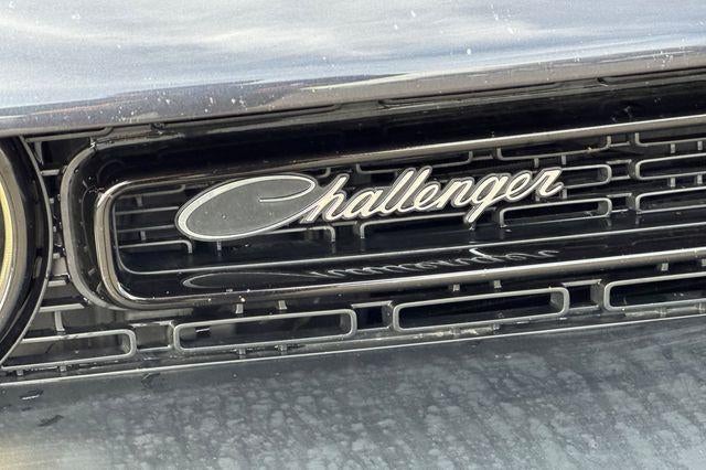 2017 Dodge Challenger 392 Hemi Scat Pack Shaker