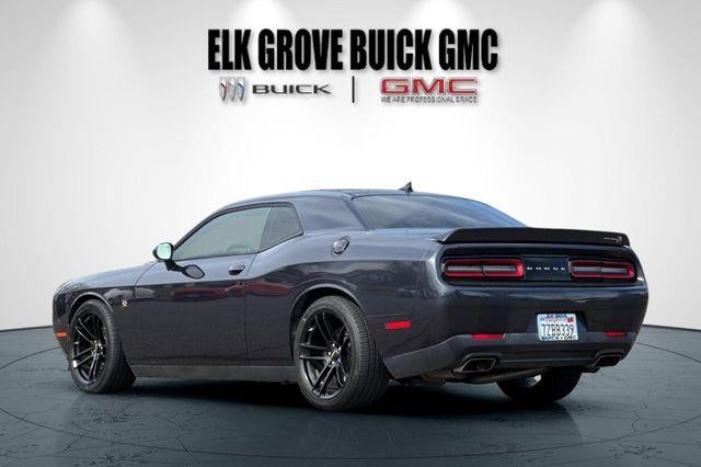 2017 Dodge Challenger 392 Hemi Scat Pack Shaker