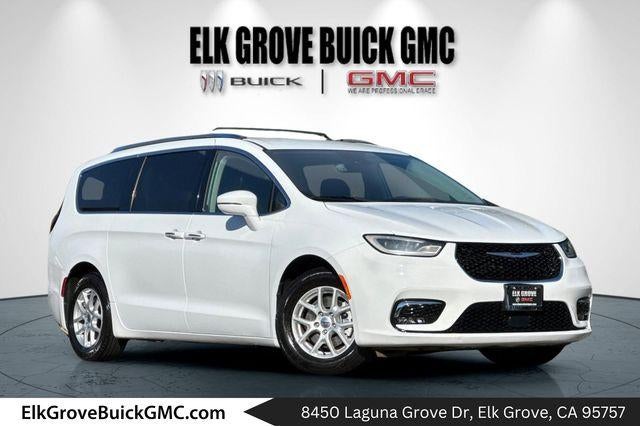 2021 Chrysler Pacifica Touring L's photo