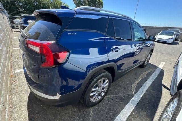 2023 GMC Terrain SLT
