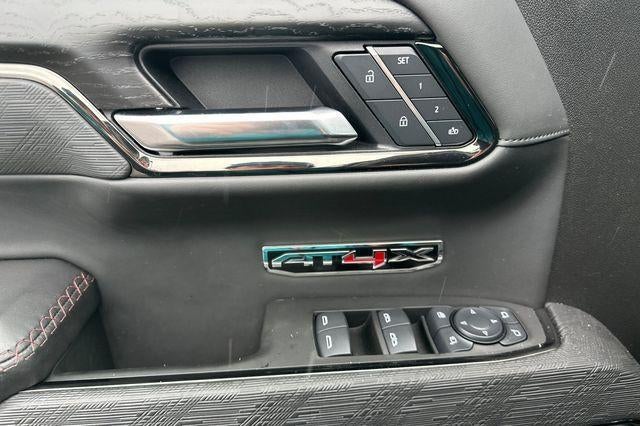 2025 GMC Sierra 1500 AT4X