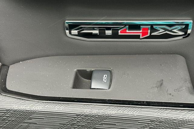 2025 GMC Sierra 1500 AT4X