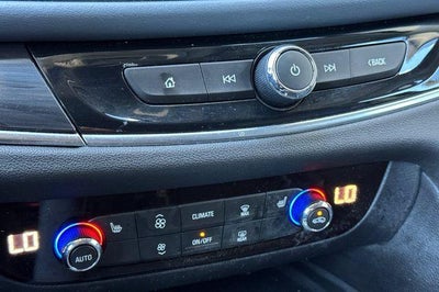 2020 Buick Enclave Essence