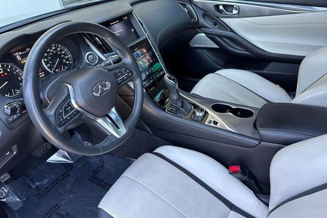 2022 INFINITI Q60 LUXE