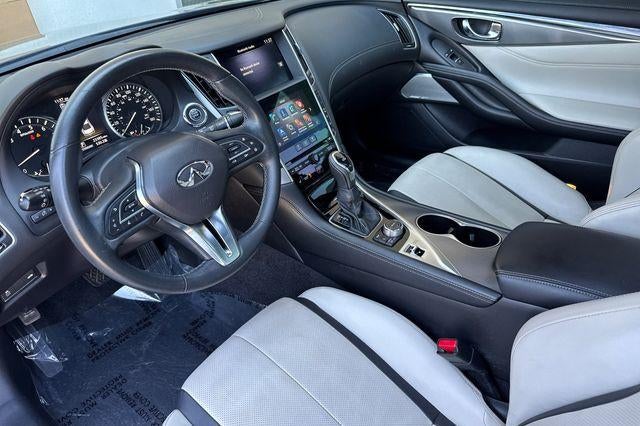 2022 INFINITI Q60 LUXE