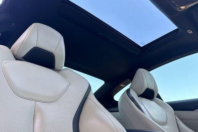 2022 INFINITI Q60 LUXE