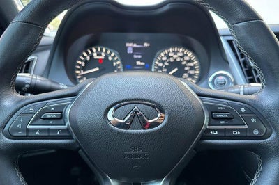 2022 INFINITI Q60 LUXE