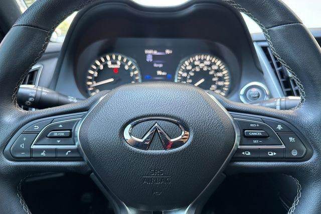 2022 INFINITI Q60 LUXE