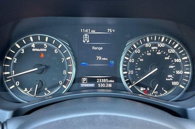 2022 INFINITI Q60 LUXE