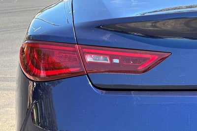 2022 INFINITI Q60 LUXE