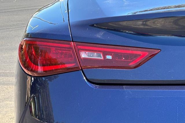 2022 INFINITI Q60 LUXE