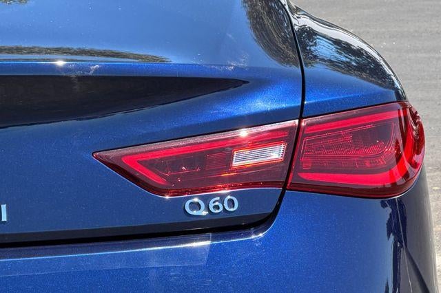 2022 INFINITI Q60 LUXE