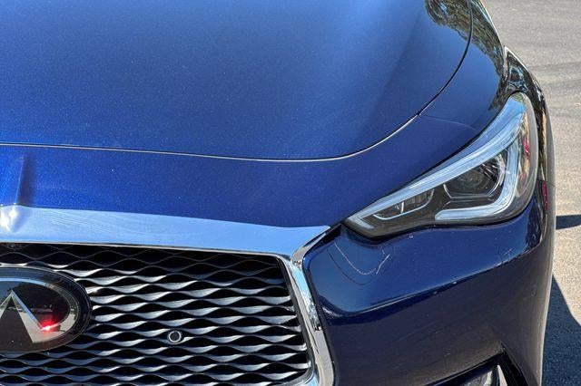 2022 INFINITI Q60 LUXE