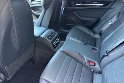 2024 Porsche Panamera Base