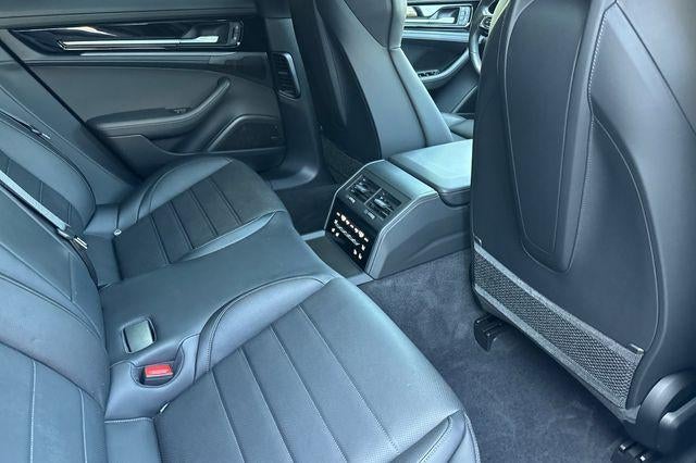 2024 Porsche Panamera Base