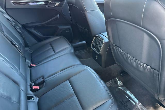 2018 Porsche Macan Base