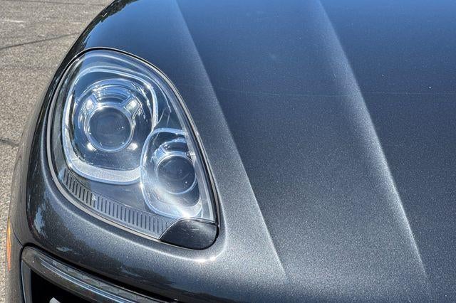 2018 Porsche Macan Base