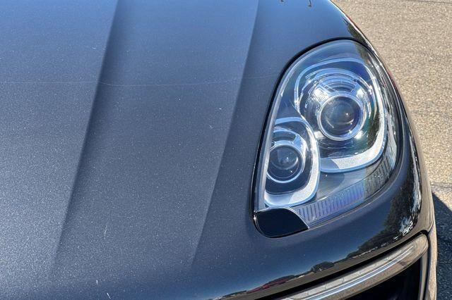 2018 Porsche Macan Base