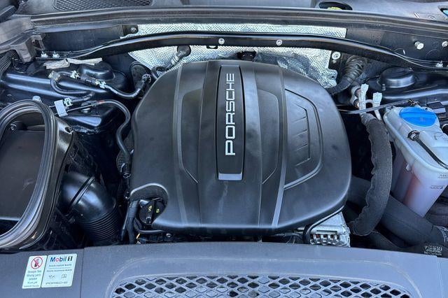 2018 Porsche Macan Base